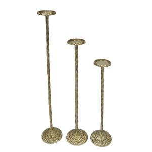 Ensemble bougeoir pilier doré décoratif autoportant chandeliers en métal ornés avec tige et base texturées - Product Image 1