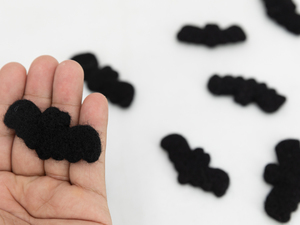6cm Wool <b>Needle</b> <b>Felted</b> Halloween Bats <b>Felt</b> Bat Garland and Hanging Ornament Halloween Craft Supplies Halloween Decorations - Product Image 5