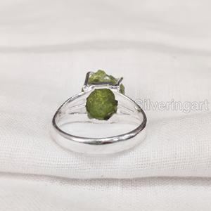 Mayorista Joyería de piedra en bruto Anillo para mujer Piedra preciosa de peridoto crudo natural Anillo bohemio de piedra NATAL DE AGOSTO Anillo de plata esterlina 925 - Product Image 5