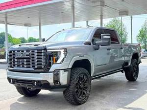 Camionetas Sierra HD Denali 2025 en Venta, Faros LED Blancos, Neumáticos R20, Transmisión Automática, Asientos de Cuero, Motor de Gasolina - Product Image 4