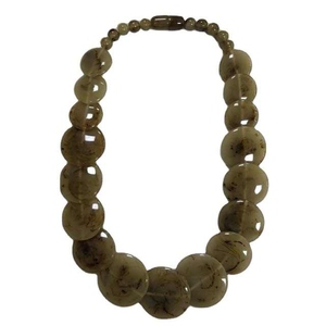 Collier en résine fait main écologique Bijoux élégants pour femmes Accessoire unique pour femmes très demandé - Product Image 4