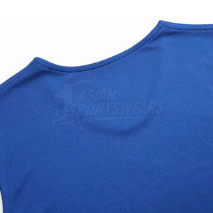 Tenue de basket-ball de qualité professionnelle comprenant un maillot et un short en matériau respirant et léger - Product Image 4