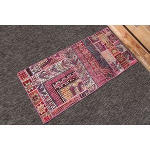 พรมตุรกีลายปะติดแบบวินเทจ ขนาด 1.8x3.9 ฟุต สีชมพู ลายเรขาคณิตเล็กๆ - Product Image 3