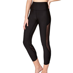 Servicio OEM, Leggings Deportivos de Poliéster y Spandex sin Costuras, Control de Abdomen, Color Negro, Estilo Capri, para Mujer - Product Image 1