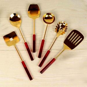 Ensemble de couverts plaqué or 5 pièces fantaisie avec design léger et motif or royal de style américain - Product Image 5