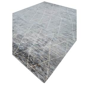 พรมปูพื้นขนาดใหญ่ทำมือจากปอกระเจาและป่าน รุ่น PKJT-55 สีเทาและสีดำ ลายทางเรขาคณิต ทอแบบเรียบ รูปทรงสี่เหลี่ยมผืนผ้า ทำด้วยมือ - Product Image 2