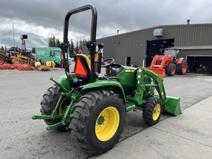 Tracteur agricole compact 320R 30 CV avec chargeur frontal John Deere 4x4 à vendre - Product Image 2