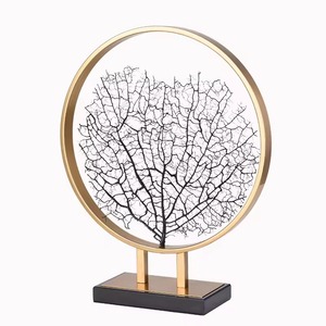 Cadre circulaire doré moderne avec arbre noir Figurine de table Pièce maîtresse pour la décoration intérieure Bureau Affichage Cadeau Art contemporain - Product Image 3