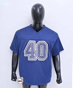 Camiseta de malla de fútbol personalizada al por mayor con serigrafía única OEM para camiseta cuadrada con cuello en V unisex - Product Image 1