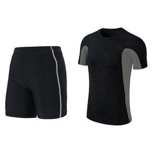 Ensemble de maillot de sport compressif pour homme, t-shirt à manches courtes et short respirant extensible pour l'entraînement en salle de sport - Product Image 1