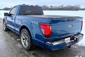 Ford F-150 XL 4x4 2024 Usada en Buen Estado - Product Image 3
