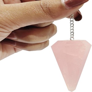 Hermoso cono de péndulo de piedra de cuarzo rosa Natural con cadena péndulo de radiestesia de seis facetas para regalos artesanías de cristal curativo - Product Image 3