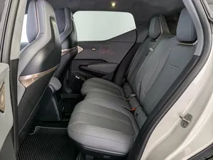 2023 Z I I K R X SUV AWD R18 Cuero Lítio Techo Panorámico 6 Plazas Portaequipajes de Aleación de Aluminio - Product Image 3