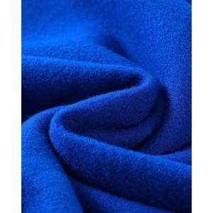 Chándal Personalizado con Pedrería para Hombre y Mujer con Logotipo Personalizado en la Parte Delantera y Trasera, Pedrería en los Brazos y Pantalones - Product Image 5