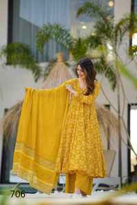 Clora Vol 7 Diseñador Elegante Seda Kurti Bottom Dupatta Colección Bellamente Impreso PARA LA Temporada de Fiestas de Verano Estilo Indio - Product Image 2