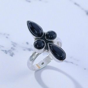 Bague en argent 925 fait main Onyx noir naturel pierres précieuses mélange forme bijoux fins accessoires en gros pour les femmes - Product Image 2