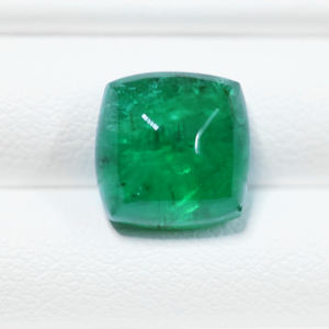 Émeraude zambienne 100% naturelle, 6,82 carats, forme coussin, couleur vert moyen, pierre de naissance de mai, pour la fabrication de pendentifs au meilleur prix - Product Image 2