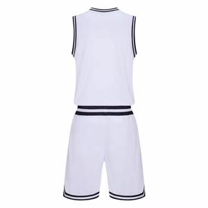 Uniforme de basket-ball respirant léger à séchage rapide maillots et shorts imprimés ensemble de style d'équipes professionnelles et amateurs - Product Image 3