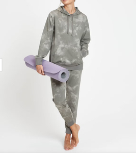 Logo personnalisé lourd 100% coton teinture claire sweats à capuche et sweat-shirt pour femmes sweat-shirt à capuche en polaire pour femmes - Product Image 2