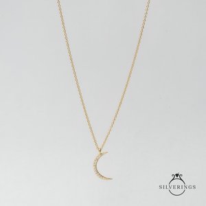 Collar de Zirconia con Colgante Chandra, Regalo para Ella, Gema Deslumbrante en una Cadena Encantadora - Product Image 4
