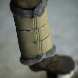 Bottes de protection pour chevaux de haute qualité avec absorption des chocs et protection complète des tendons et des articulations, conçues et fabriquées - Product Image 6