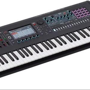 Disponible dès maintenant : Clavier de station de travail musicale mécanique 6 EX à 61 touches à vendre - Product Image 1