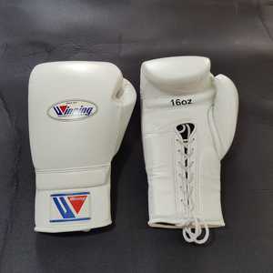 Guantes de boxeo ganadores blancos personalizados, novedad de 2025, guantes de boxeo personalizados profesionales, engranajes de lucha, diseño personalizado y boxeo con logotipo - Product Image 1