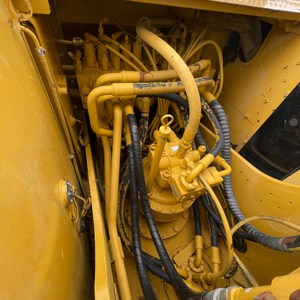 Excavadora Usada Caterpillar 320CL, Peso Operativo de 20 Toneladas, Alto Rendimiento, con Motor y Componentes Centrales - Product Image 3