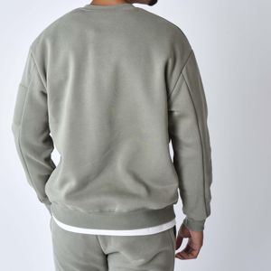 ชุดวอร์มสีเทาอ่อนของผู้ชายสำหรับออกกำลังกายในฤดูหนาวและใส่สบายและมีสไตล์สำหรับการฝึกซ้อมในชีวิตประจำวัน - Product Image 4