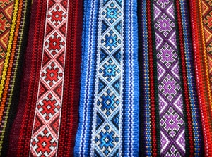 Cinturón Folclórico Tejido a Mano Multicolor, Cinturón Tradicional Ucraniano Hutsul Cossack, Accesorio Étnico Unisex de Tejido Ancho - Product Image 2