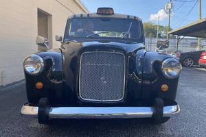 AUSTIN FX4D TAXI 1982, MUY BIEN CUIDADO, AUTÉNTICO, CON VOLANTE A LA DERECHA/IZQUIERDA, LISTO PARA ENTREGAR - Product Image 2