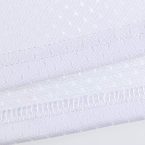 Camiseta Deportiva sin Mangas con Botones, Cuello en V, Ajuste Atlético, Transpirable, 100% Poliéster, Absorbe la Humedad, Cierre Completo con Botones - Product Image 5