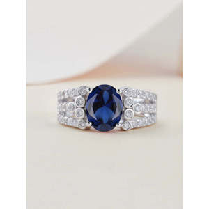 แหวนพลอยแซฟไฟร์ทรงรีสำหรับผู้ชาย2.5กะรัต Si เครื่องประดับชั้นดีชุบโรเดียม - Product Image 2