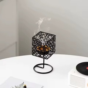 Brûleur d'encens en bois de santal fait à la main en arabe, luxe du Moyen-Orient, Oud Bakhoor - Product Image 3