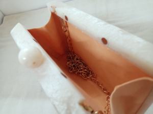 Sacs à main en résine sur mesure avec ornements en pierre et en laiton idéal pour les magasins d'accessoires de mode pour la revente - Product Image 6