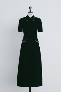 Material de buena calidad DETALLE DE CADENA ILY VESTIDO MIDI Marca de ropa sostenible Vestidos cómodos para mujer Vestido MIDI acampanado - Product Image 5