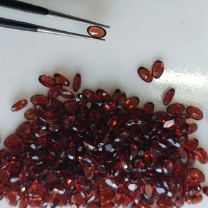 พลอยโกเมนสีแดงธรรมชาติ 5x3 มม. ทรงรี คุณภาพดีที่สุด สำหรับทำเครื่องประดับ - Product Image 2