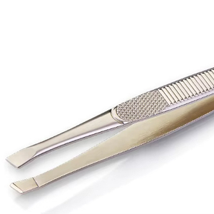 Juego de manicura y pedicura de acero inoxidable, herramienta de belleza tipo tijera para aplicación de uñas y pinzas para cejas en Nail Studios - Product Image 1