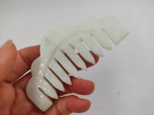 GUIDE PEIGNES DE COUPE FINE PROFESSIONNELLE Peigne à cheveux de barbier professionnel pour utilisation en salon Matériau en résine - Product Image 3