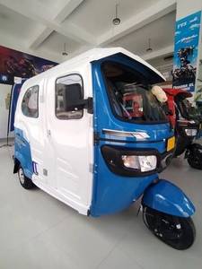 Tricycle électrique pour passagers, carrosserie fermée, 3 roues, 48V 501-800W, 3 places, couleur bleu et blanc - Product Image 1