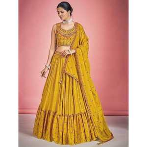 Atractivo Lehenga Choli de Georgette con Bordado de Espejo Color Mostaza con Dupatta para Vestimenta de Boda - Product Image 6