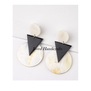 Pendientes de cuerno naturales de la mejor calidad, joyería para mujer y niña, pendientes de cuerno naturales y venta al por mayor de Javed, pendientes de cuerno artesanales - Product Image 1