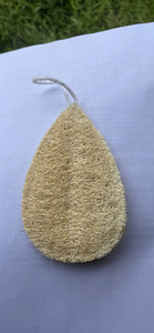 Esponja de lufa biodegradable | Accesorio de limpieza sostenible para el cuerpo y el hogar - Product Image 4
