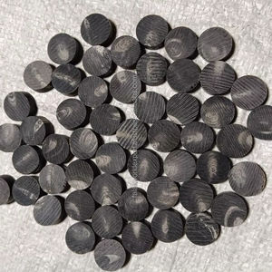 Bouton en corne sélectionné à la main Taille uniforme et épaisseur Bords lisses prêts pour la sculpture par Falak World Export - Product Image 1