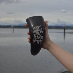 Taza de cuerno para beber de estilo vikingo rústico, jarra de estilo Animal pulida hecha a mano, Ideal para amantes de la cerveza artesanal y coleccionistas - Product Image 1