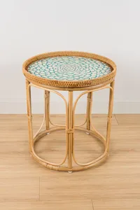 โต๊ะข้างโซฟาหวายสีเขียวขุ่น ลายมุก โต๊ะกาแฟทรงกลมหวายสาน ทำด้วยมือจากเวียดนาม - Product Image 4