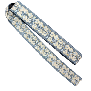 ผ้าลูกไม้ปักลายดีไซน์เนอร์ระดับพรีเมี่ยมสำหรับแฟชั่นและงานฝีมือการตัดแต่งลูกไม้ที่มีคุณภาพสูงราคาขายส่งสำหรับส่งออกจากอินเดีย - Product Image 1