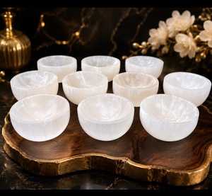 Cuenco de cristal de selenita natural hecho a mano, plato de selenita blanca gujarati para meditación, sanación energética Reiki y decoración del hogar - Product Image 4