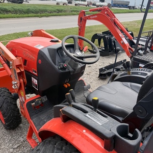 2024 for LX2620HSD 24.8 HP 4WD Automatic Gear Drive Engine Garden Tractor - Product Image 4