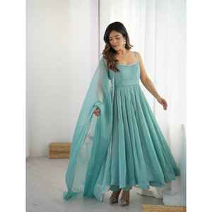 ผ้าไหมกรุบกรอบพร้อมงาน siroski ลวดลาย kali และผ้าใบ patta พร้อมชุด duppta พร้อมใส่ - Product Image 1